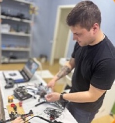 Преподаватель готовит проект